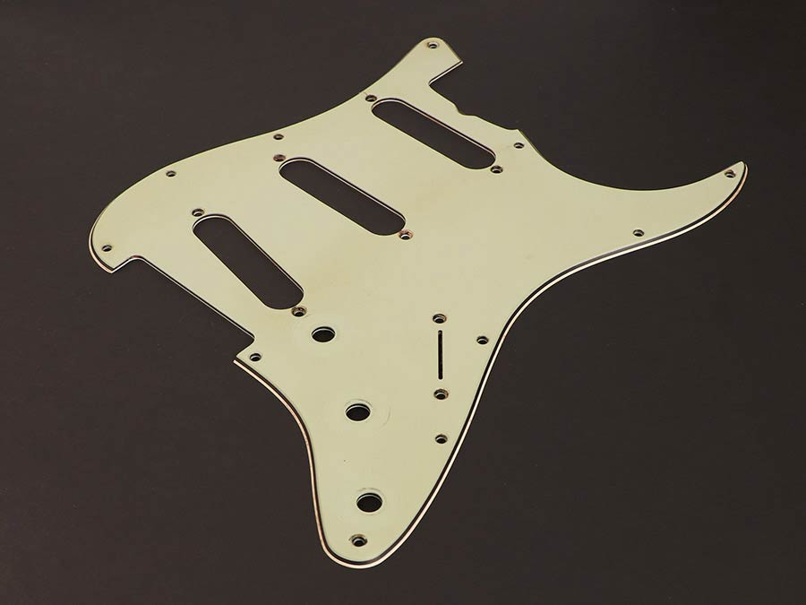 Stratocaster Pickguard mint ivory relic